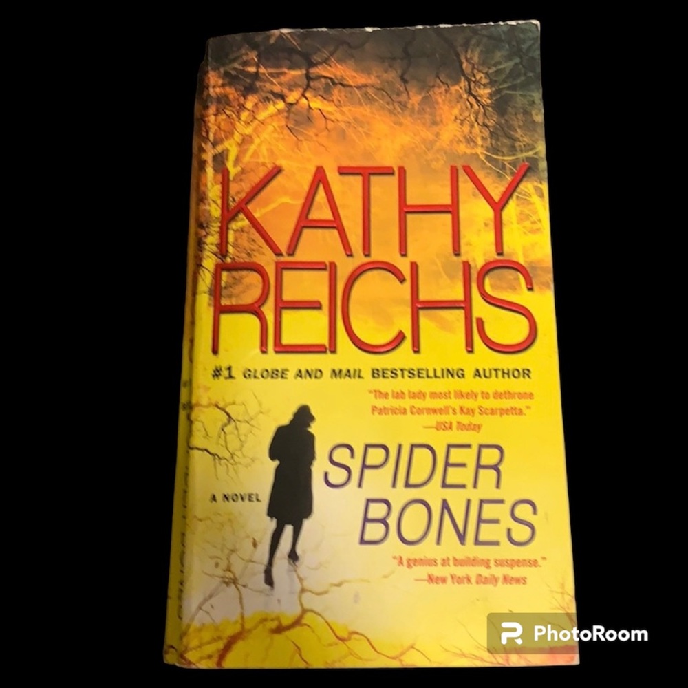 4/$20| | Softcover Novel | Spider Bones | Kathy Reichs